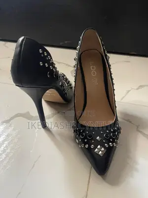 Court Shoe for Sale
