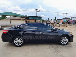 Toyota Avalon XLE Plus FWD Sedan (3.6L 6cyl 6A) 2016 Black