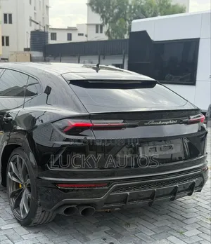 Lamborghini Urus 2022 Black