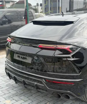 Lamborghini Urus 2022 Black