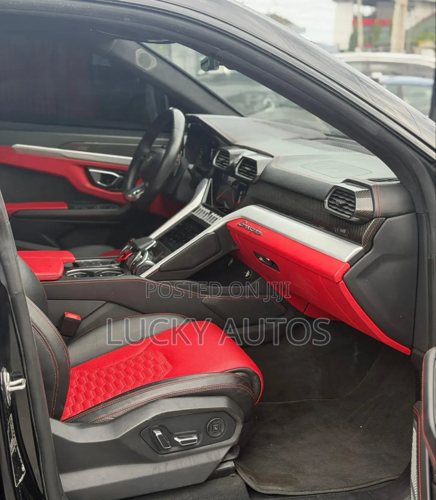 Lamborghini Urus 2022 Black