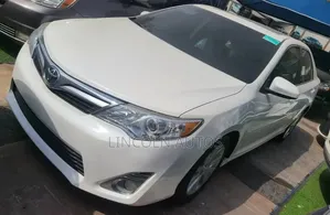 Toyota Camry XLE V6 4dr Sedan (3.5L 6cyl 6A) 2012 White