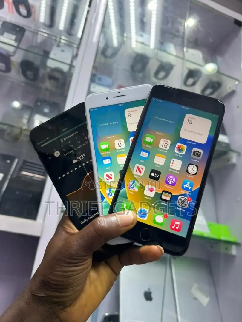 Apple iPhone 8 Plus 64 GB Black
