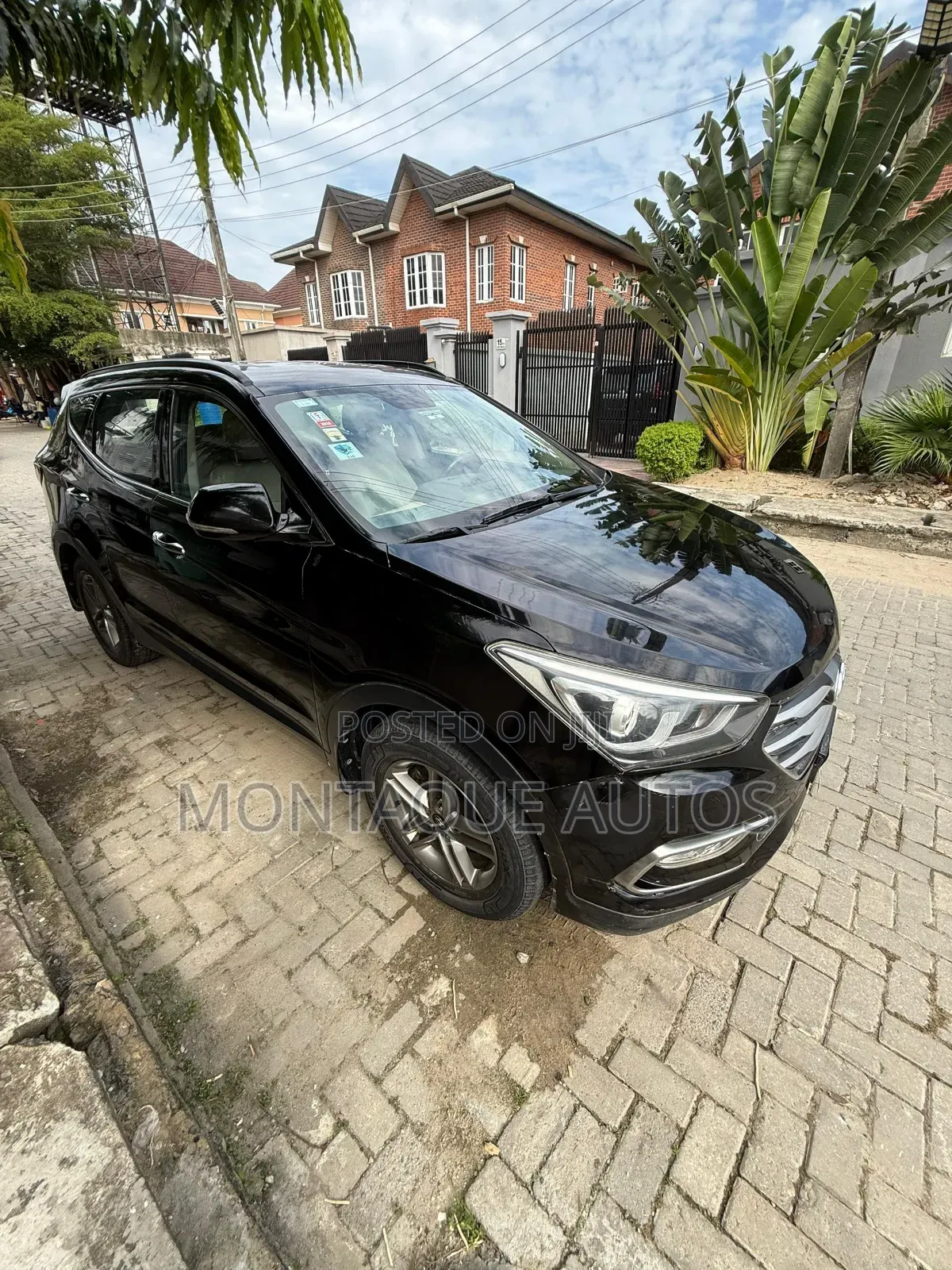 Hyundai Santa Fe Limited FWD 2016 Black