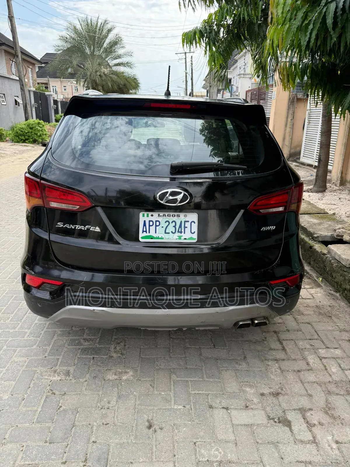 Hyundai Santa Fe Limited FWD 2016 Black