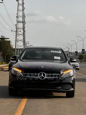 Mercedes-Benz C300 2016 Black