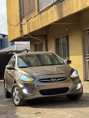 Hyundai Accent 2012 Gold