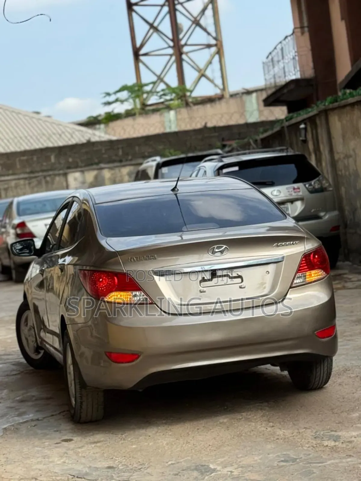 Hyundai Accent 2012 Gold