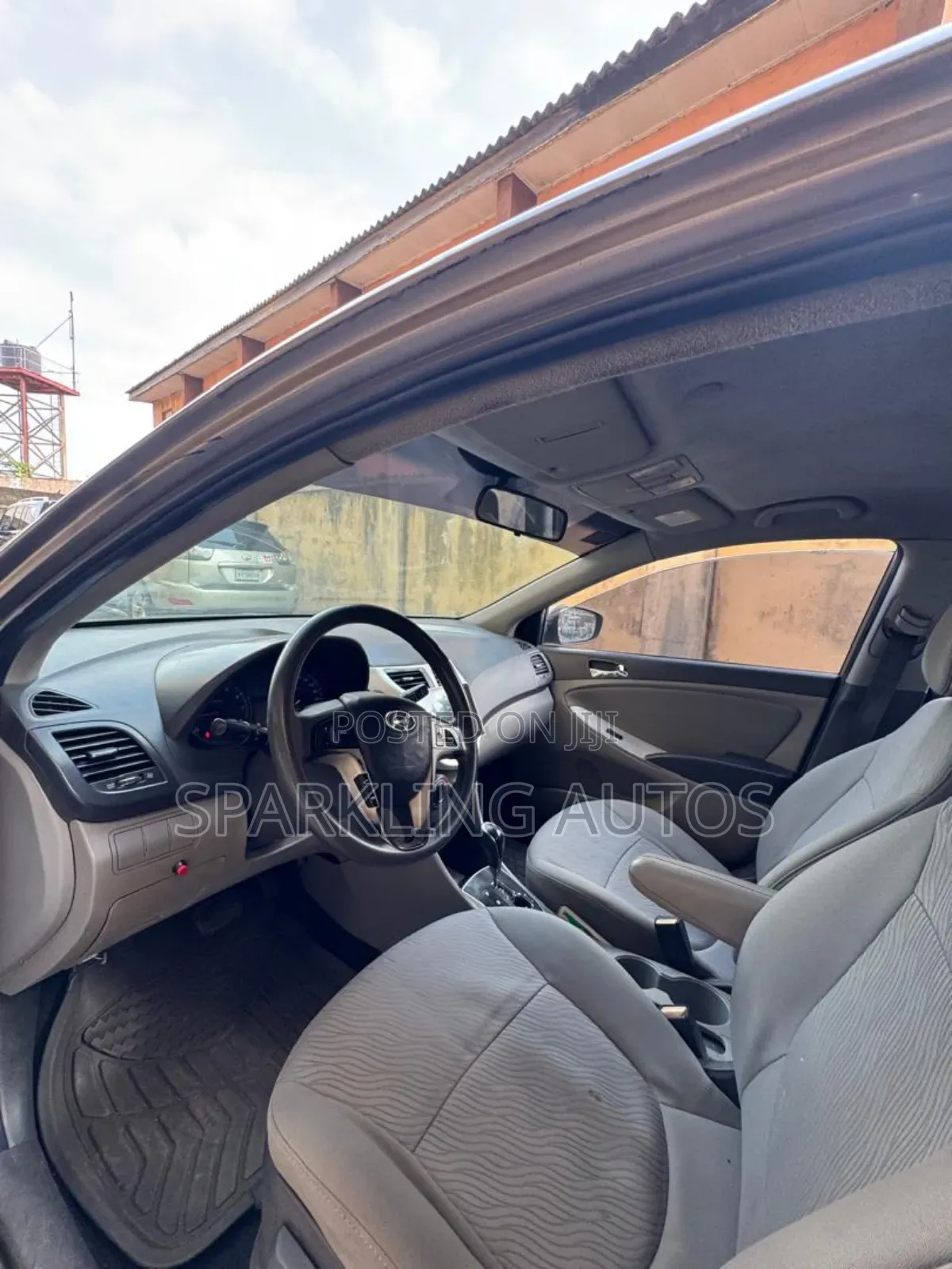 Hyundai Accent 2012 Gold