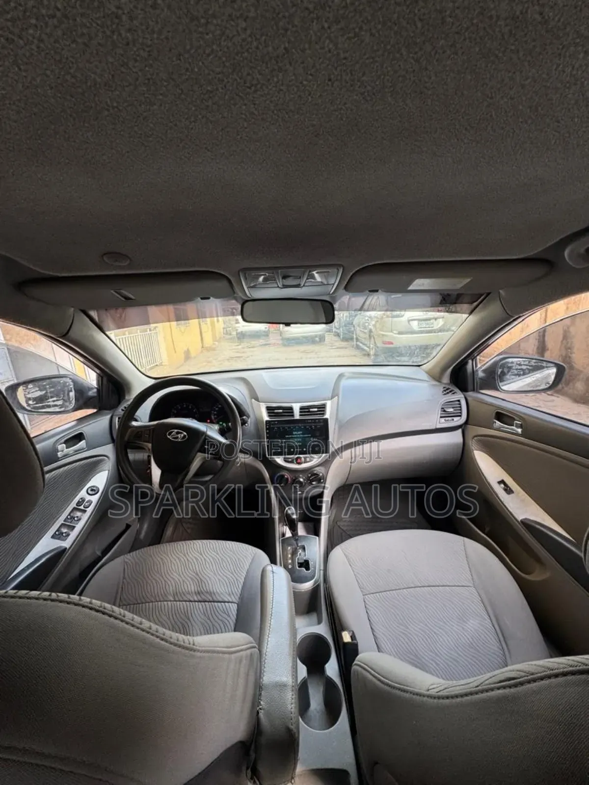 Hyundai Accent 2012 Gold