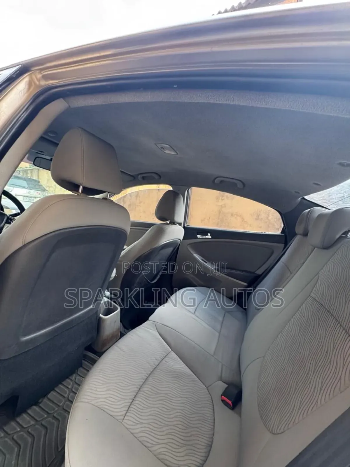 Hyundai Accent 2012 Gold