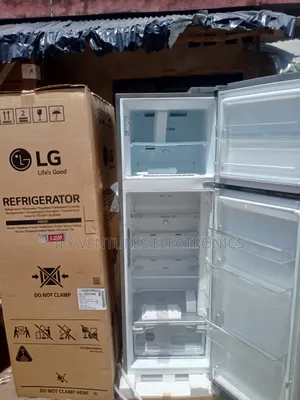 263 Liters Lg Inverter Double Door Refrigerator, Fast Freezing.