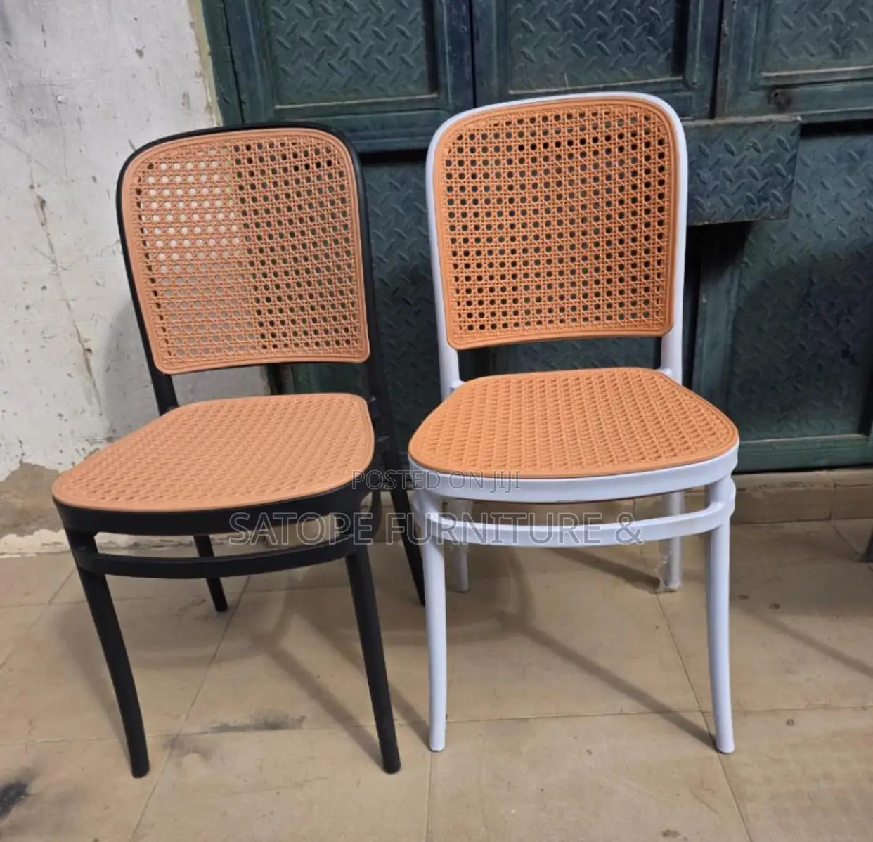 Plastic Restaurant Chairs