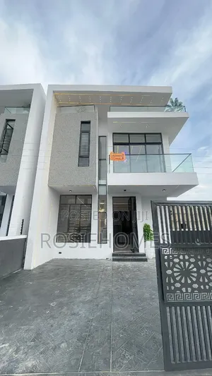 4bdrm Duplex in View Estate, Ikota for sale