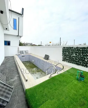 5bdrm Duplex in View Estate, Ikota for rent