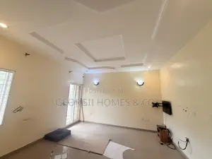 4bdrm Townhouse / Terrace in Apo District for rent