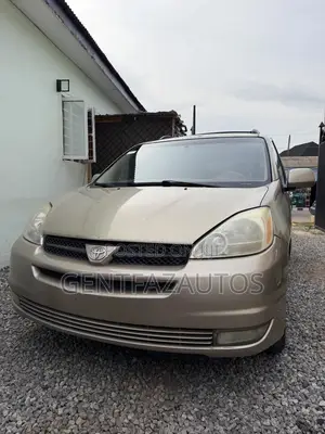 Toyota Sienna LE AWD 2005 Gold