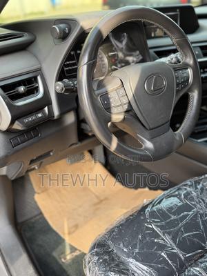 Lexus UX 200 2020 Gray