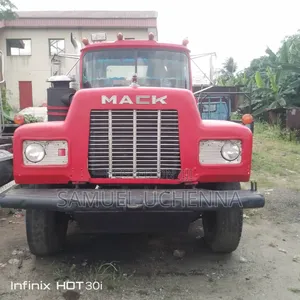 Mack 2009 Red