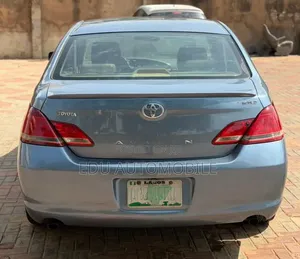 Toyota Avalon 2006