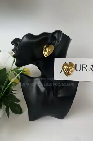 Love Earring