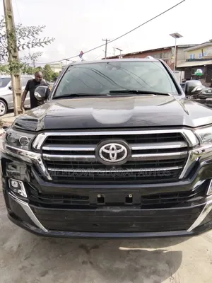 Toyota Land Cruiser 2022 Black