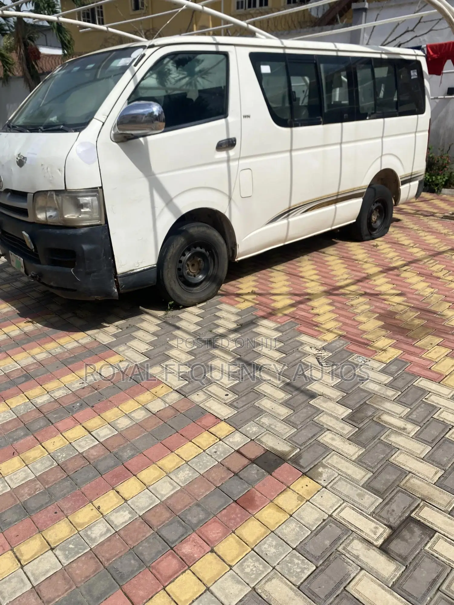Toyota HiAce 2010 White