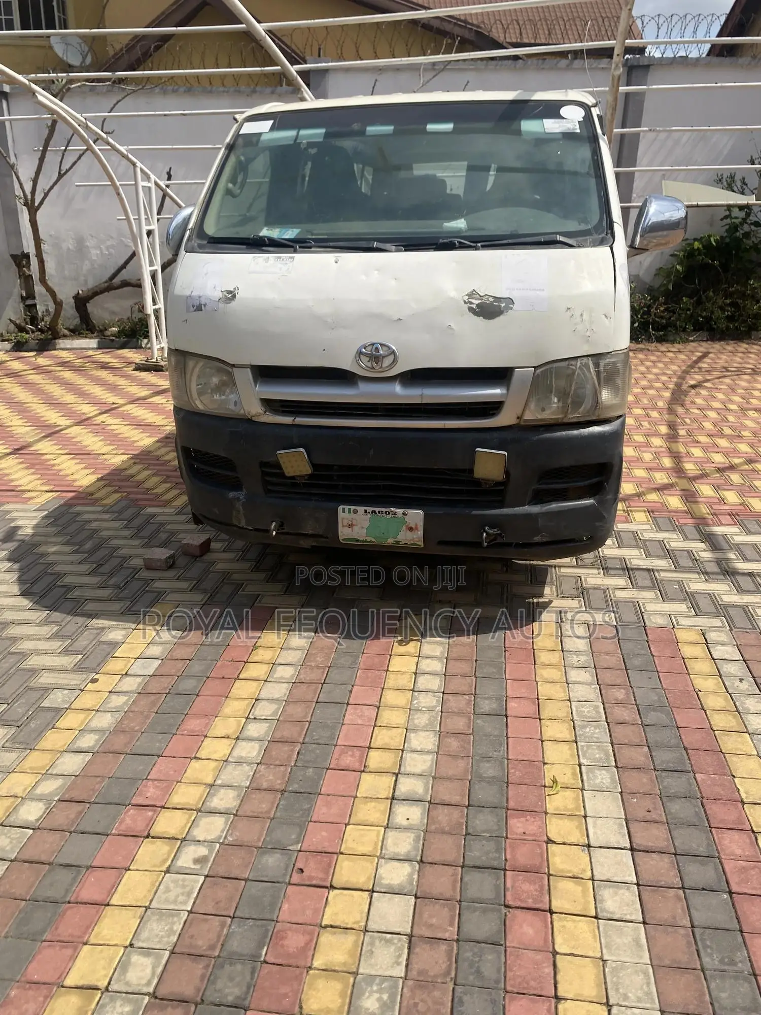 Toyota HiAce 2010 White