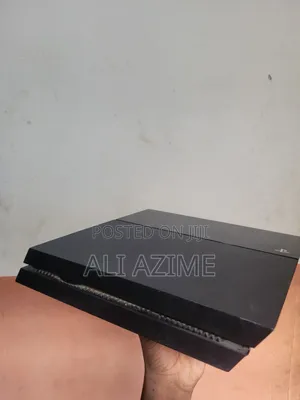 Play Station 4