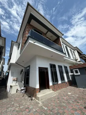 Studio Apartment in Royal Pine 3, Chevron for rent