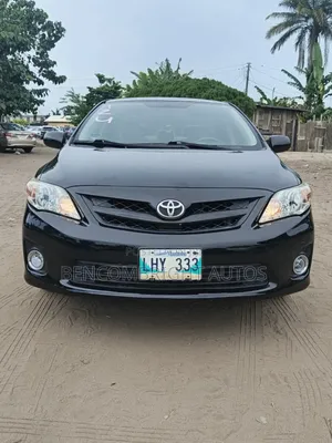 Toyota Corolla LE 4dr Sedan (1.8L 4cyl 4A) 2011 Black