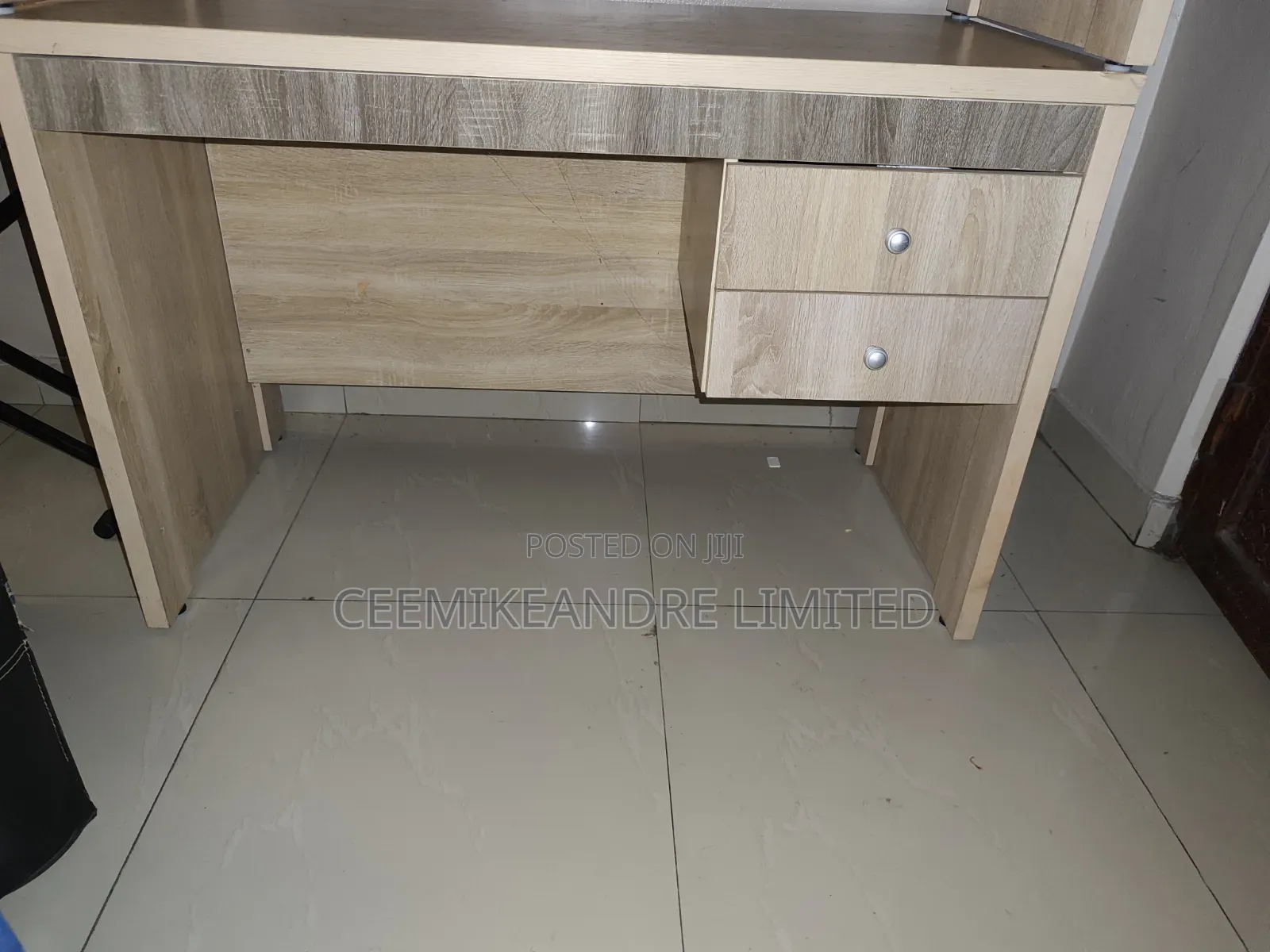 HDF Office Table