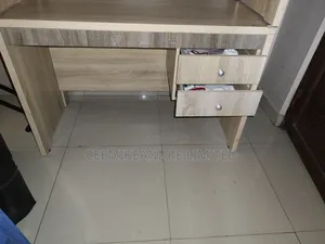 HDF Office Table
