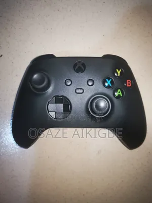 Xbox Series Controller With Rechargeable Battery