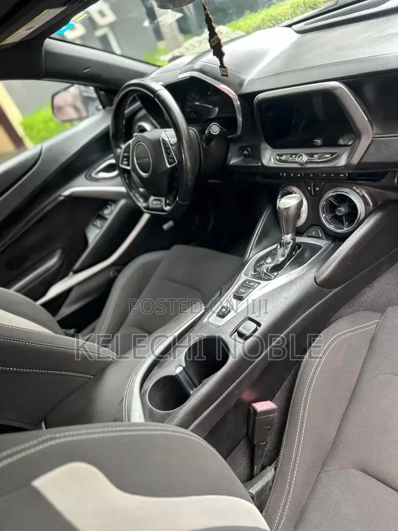 Chevrolet Camaro 2017 Silver