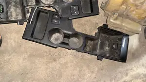 Hyundai Sonata Gear Console / Cup Holder 2011 / 2012 Available
