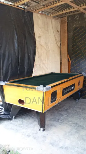 Akala Marble and Coin Snooker Board 
