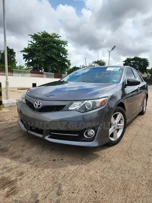Toyota Camry SE Sport 4dr Sedan (2.5L 4cyl 6A) 2014 Gray