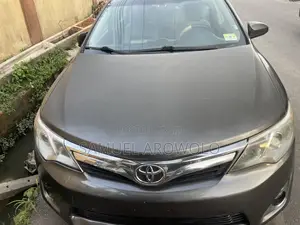Toyota Camry LE 4dr Sedan (2.5L 4cyl 6A) 2012 Gray