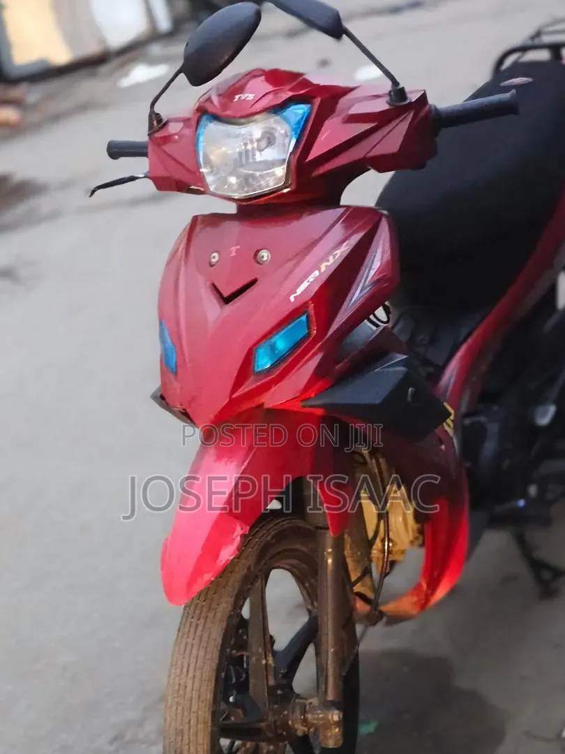 TVS HLX 125 2025 Red