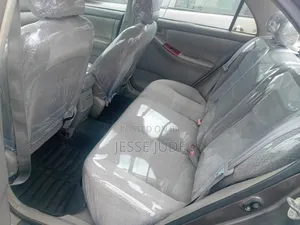 Toyota Corolla 2004 Gray