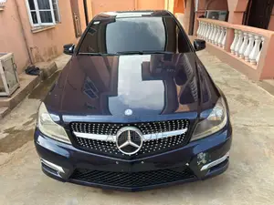 Mercedes-Benz C300 2013 Black