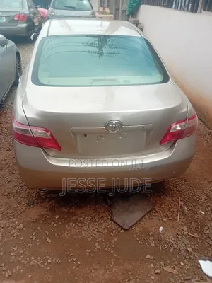 Toyota Camry 2009 Gold
