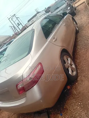 Toyota Camry 2009 Gold