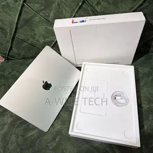 Laptop Apple MacBook Air 2025 M4 13-inch 16GB Apple M4 SSD 256GB