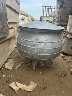 Size 30 Cast Iron Cooking Pot – Heavy Duty Traditional Metal Pot