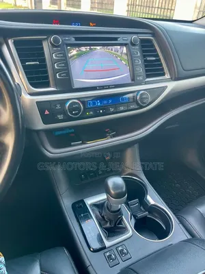 Toyota Highlander XLE 4x2 V6 (3.5L 6cyl 8A) 2018 Gray