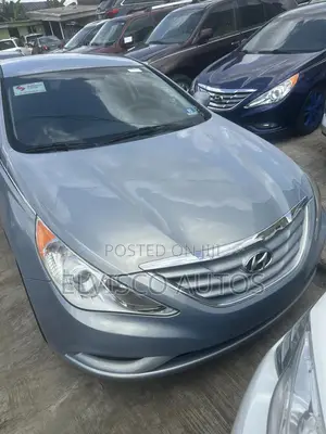 Hyundai Sonata SE Sedan FWD (2.4L 4cyl 6A) 2013 Blue