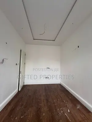 2bdrm Apartment in Gra Phase 2 P/H for sale