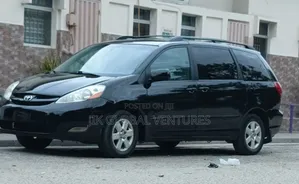 Toyota Sienna LE 7 Passenger 2010 Black